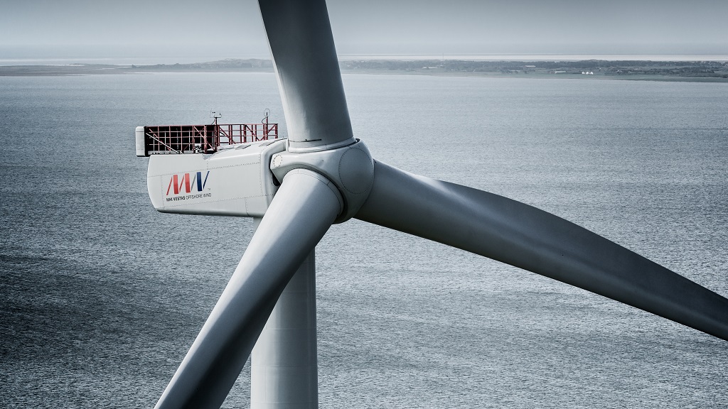 Rampion : MHI Vestas pose la première éolienne