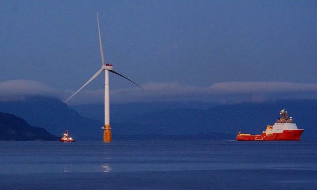 La 5è éolienne flottante est arrivée au premier parc flottant Statoil/Masdar