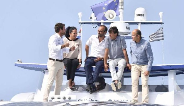 Energy Observer : Deux ministres pour un bateau