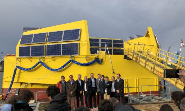 Baptême du proto houlomoteur IHES