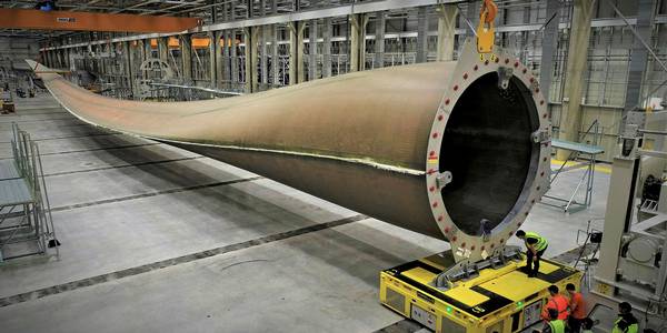 LM Wind dévoile à Cherbourg la 1ère pale de plus de 100 m pour Haliade