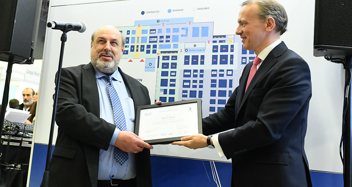 GE qui rit, GE qui pleure