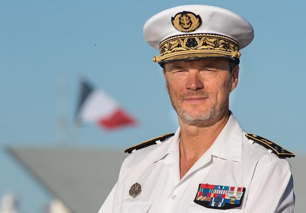 Le vice-amiral d’escadre Jean-Philippe Rolland, devient chef d’état-major particulier du président de la République