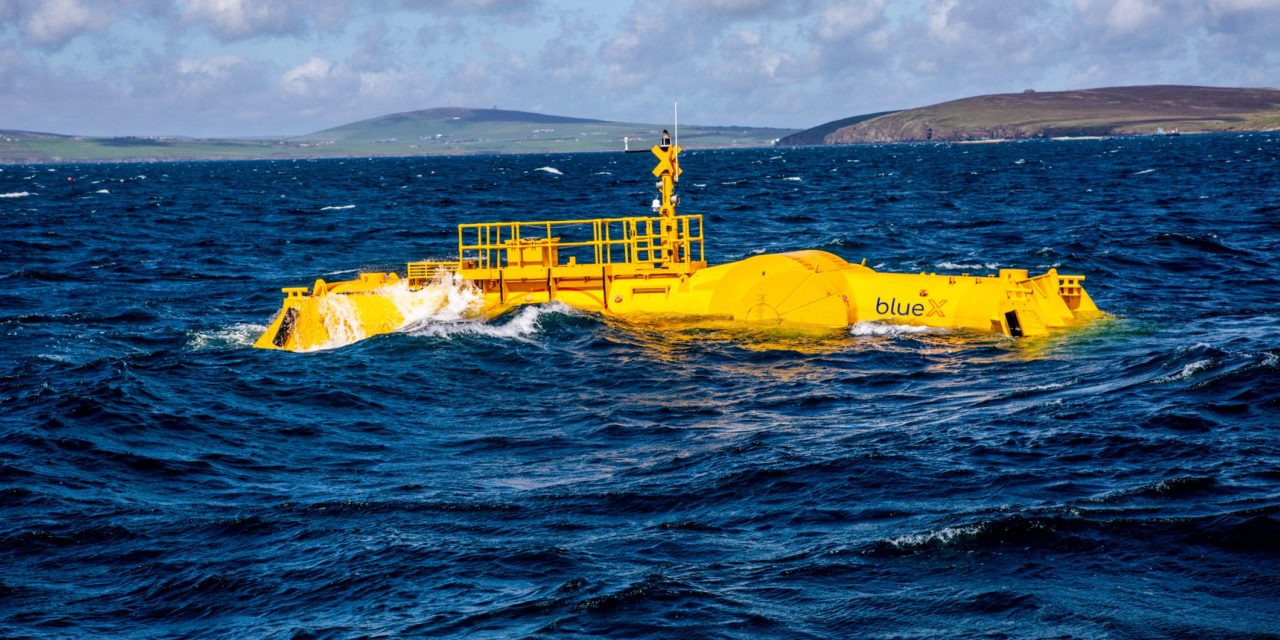 La machine houlomotrice Blue X de Mocean Energy commence les essais en mer à l’EMEC