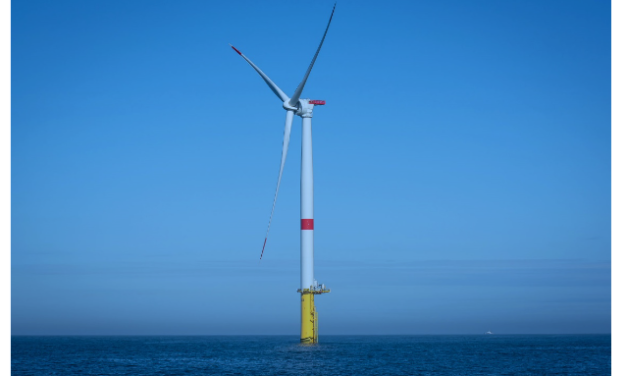 Retour sur la pose de la 1ère éolienne française fixes et les câbles de raccordement du Parc éolien en mer de Saint-Nazaire