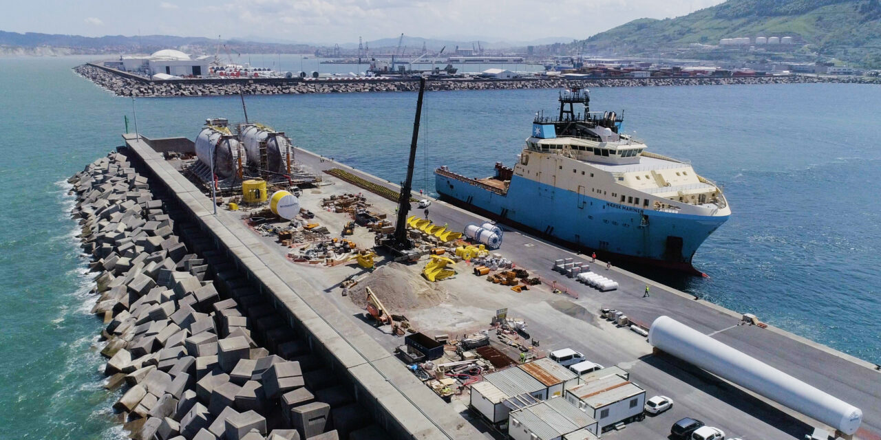 DemoSATH, le projet d’éolienne flottante termine avec succès l’installation de l’amarrage en mer