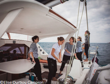 Rejoignez l’Odyssée des Possibles, la première expédition à la voile, féminine et pluridisciplinaire pour porter la voix des femmes au service de la mer.