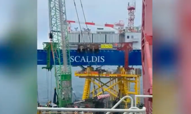 La sous-station du parc éolien de Courseulles sur mer a été posée