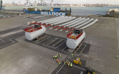 Les composants des futures éoliennes en mer flottantes de  Provence Grand Large arrivent sur le port de Marseille-Fos