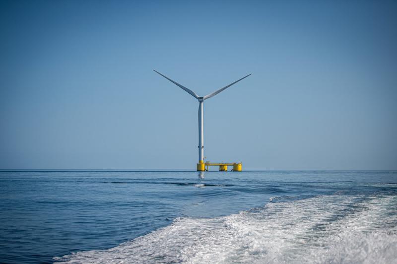 L’éolienne Kincardine transportée à Rotterdam pour maintenance