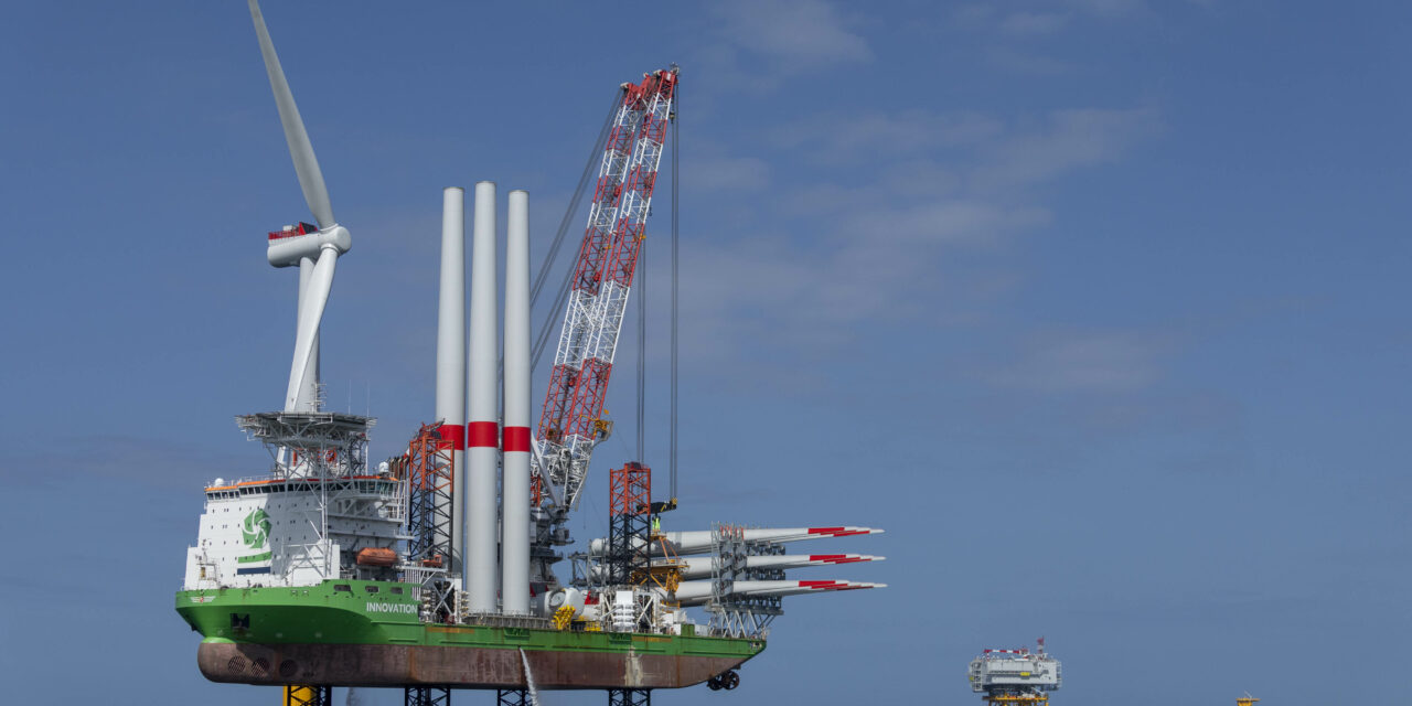 Le parc éolien de Fécamp a sa première éolienne en mer, plus que 70 éoliennes à poser !