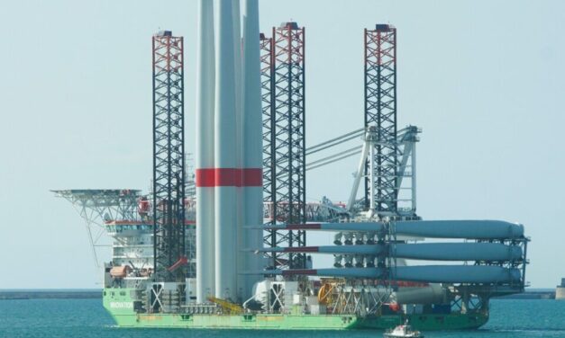 Le parc éolien de Fécamp a sa première éolienne en mer, plus que 70 éoliennes à poser !