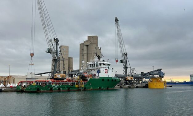 Eolmed : Visite portuaire et coup d’oeil sur la bouée de raccordement au réseau électrique à quai