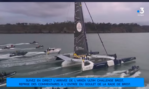 Arrivée du skipper Charles Caudrelier, vainqueur de l’Arkea Ultim Challenge Brest sur son ultime Maxi Edmond de Rothschild