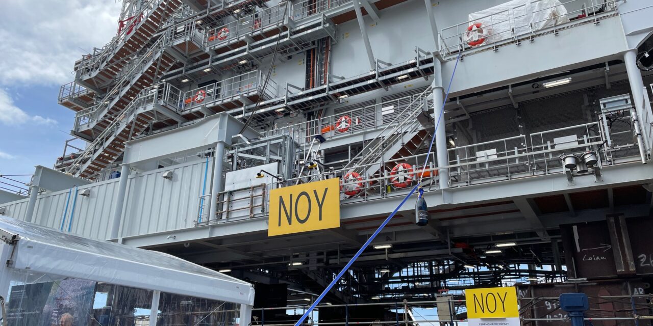 La sous-station de Yeu-Noirmoutier a quitté le quai des Chantiers de l’Atlantique