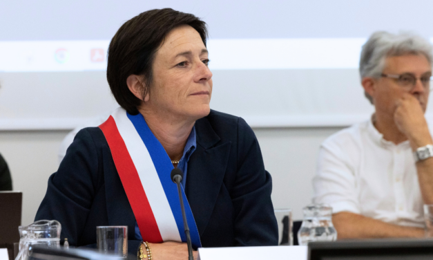 Claire Hugues, devient maire du Pornic