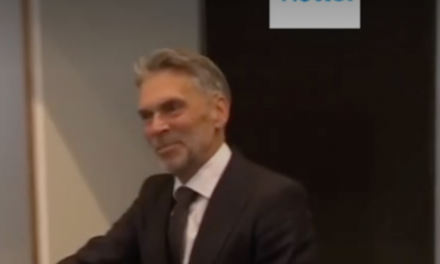 Pays-Bas : Dick Schoof, l’ancien chef des renseignements, est nommé Premier ministre