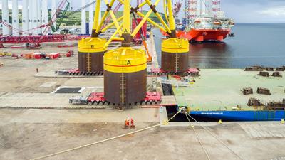 Mammoet transportera plus de 100 fondations de monopiles XL pour deux parcs éoliens offshore de RWE