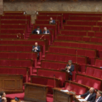 PPE3 : Réactions au discours du premier ministre devant un hémicycle vide de ses députés ….