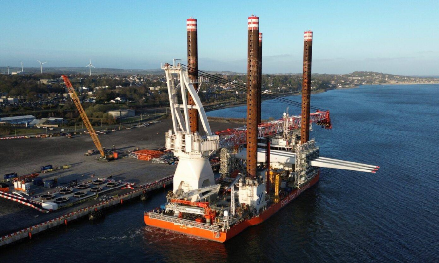 Fin de la mission du transport des éoliennes du Neart na Gaoithe pour le Brave Tern