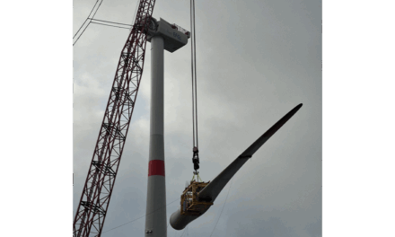 EFGL : la première pale de la nacelle Vestas de 10 MW est en cours d’assemblage