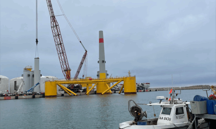 EFGL – Port-La Nouvelle : arrivée du deuxième flotteur et inauguration du quai lourd éolien