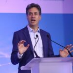 CfD : Le gouvernement britannique ouvre la voie aux projets éoliens offshore fixes sans permis de construire, pour participer aux enchères AR7