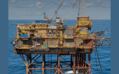 Spectaculaire : le Pioneering Spirit a retiré le topside d’Heather Alpha de 15 300 tonnes