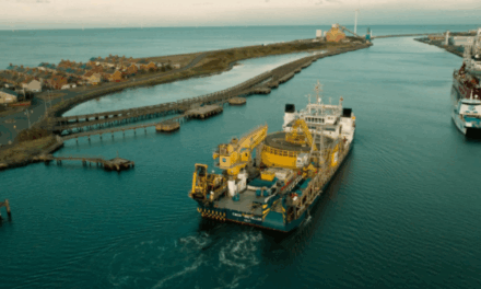 La première section du câble d’exportation quitte Blyth