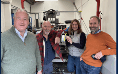 Houlomoteur : Nager comme un marsouin pour éclairer demain !