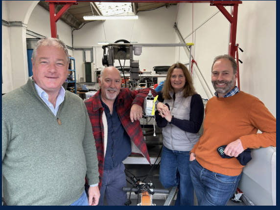 Houlomoteur : Nager comme un marsouin pour éclairer demain !