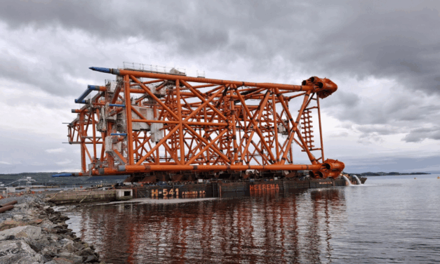 Sarens : Chargement d’une jacket de 11 500 tonnes sur le champ pétrolier Valhall PWP