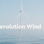 Orsted obtient gain de cause et peut reprendre le projet Revolution Wind interrompu par Trump