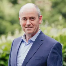 Philippe de Crécy est élu à la présidence de TLF Overseas