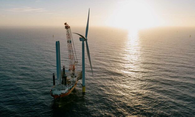 Le parc éolien offshore Thor installe des mâts en acier à faible empreinte carbone et des pales recyclables