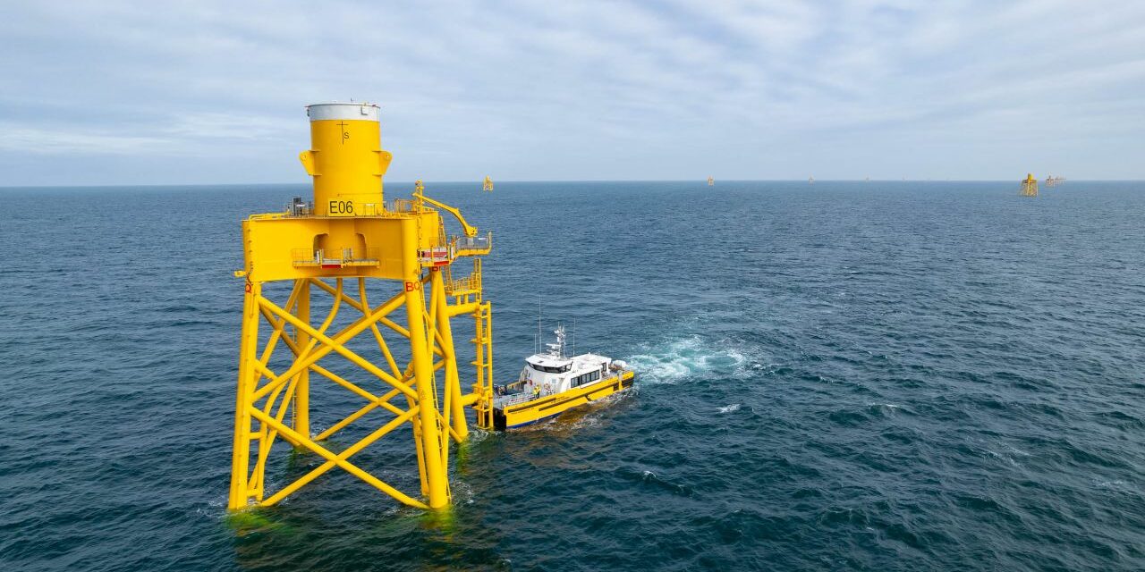 L&rsquo;installation des fondations du parc de Dieppe-Le-Tréport progresse