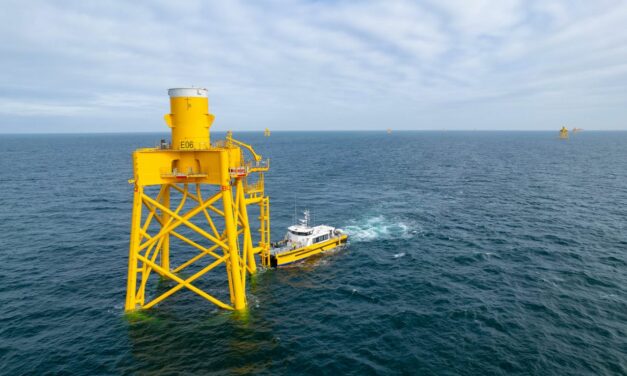 L&rsquo;installation des fondations du parc de Dieppe-Le-Tréport progresse