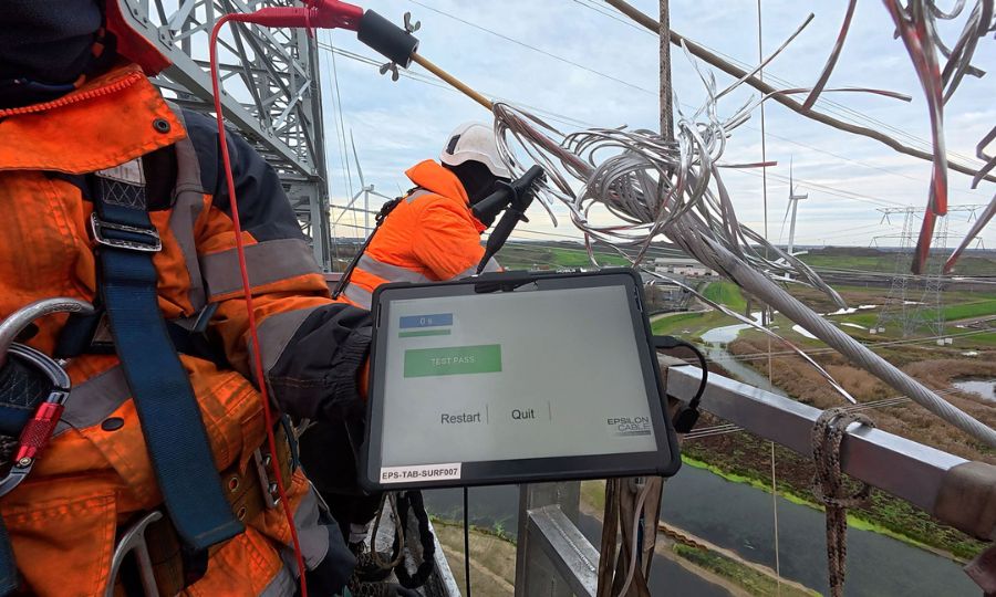 Nexans et Epsilon Composite réalisent la première validation en conditions réelles au monde de la technologie CORECHECK sur le réseau de transport d&rsquo;électricité de 380 kV de TenneT