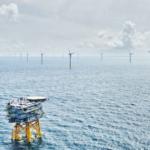 Centres de données et parcs éoliens en mer : utiliser l&rsquo;énergie offshore pendant les périodes de réduction de production.