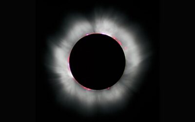 Début du spectacle 19h18 : l’éclipse solaire du 12 août, suivie d’une pluie d’étoiles