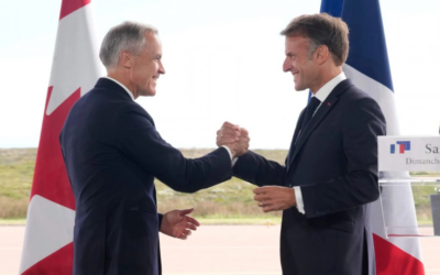 Une première à Saint-Pierre et Miquelon : Emmanuel Macron accueille Mark Carney, le Premier ministre canadien
