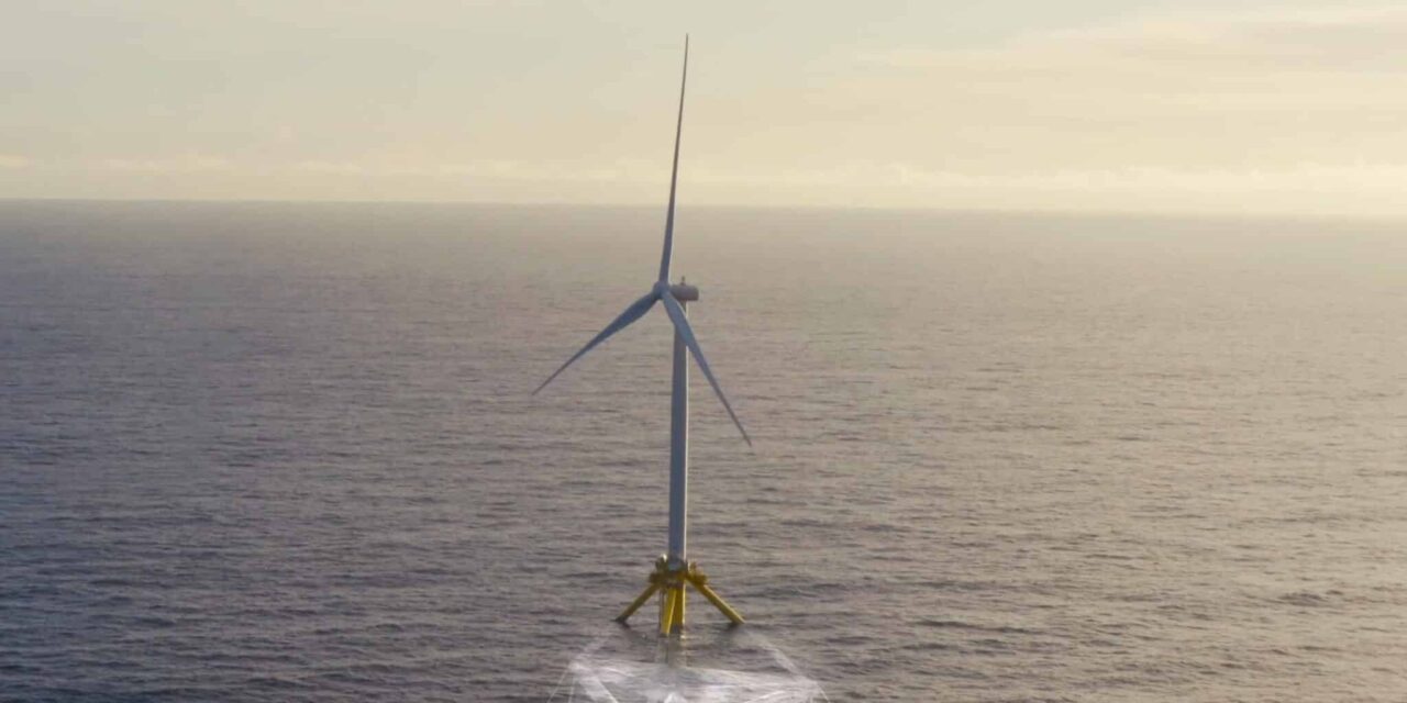 L&rsquo;éolienne flottante de démonstration TetraSpar est rentrée au port : sa mission en mer est terminée