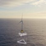 L&rsquo;éolienne flottante de démonstration TetraSpar est rentrée au port : sa mission en mer est terminée